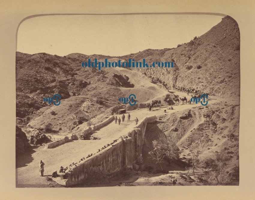 Mackeson's Bridge and ascent beyond, looking towards Ali Musjid 1878