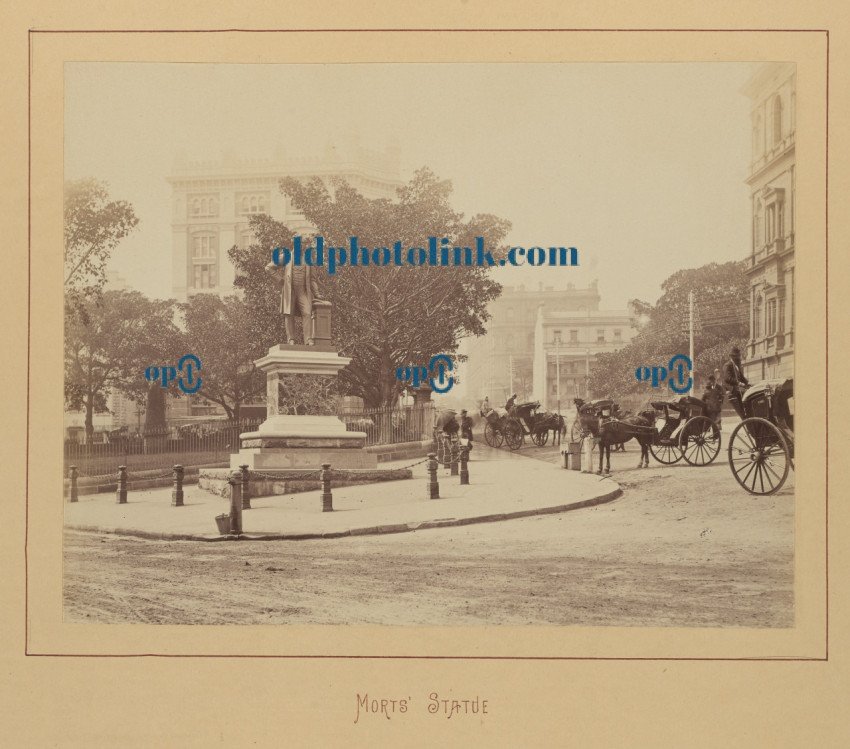 Morts' Statue 1883
