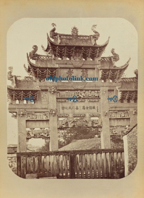 Temple Gate, Shanghai 1890