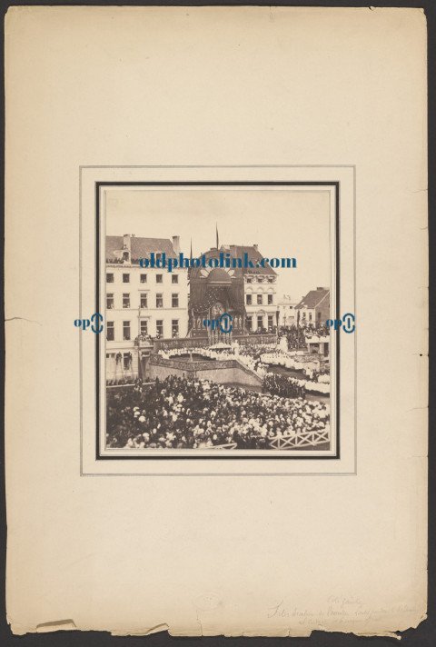 Secular Festivals of Brussels, The altar during the te deum, The Cardinal and 6 officiating bishops 1850